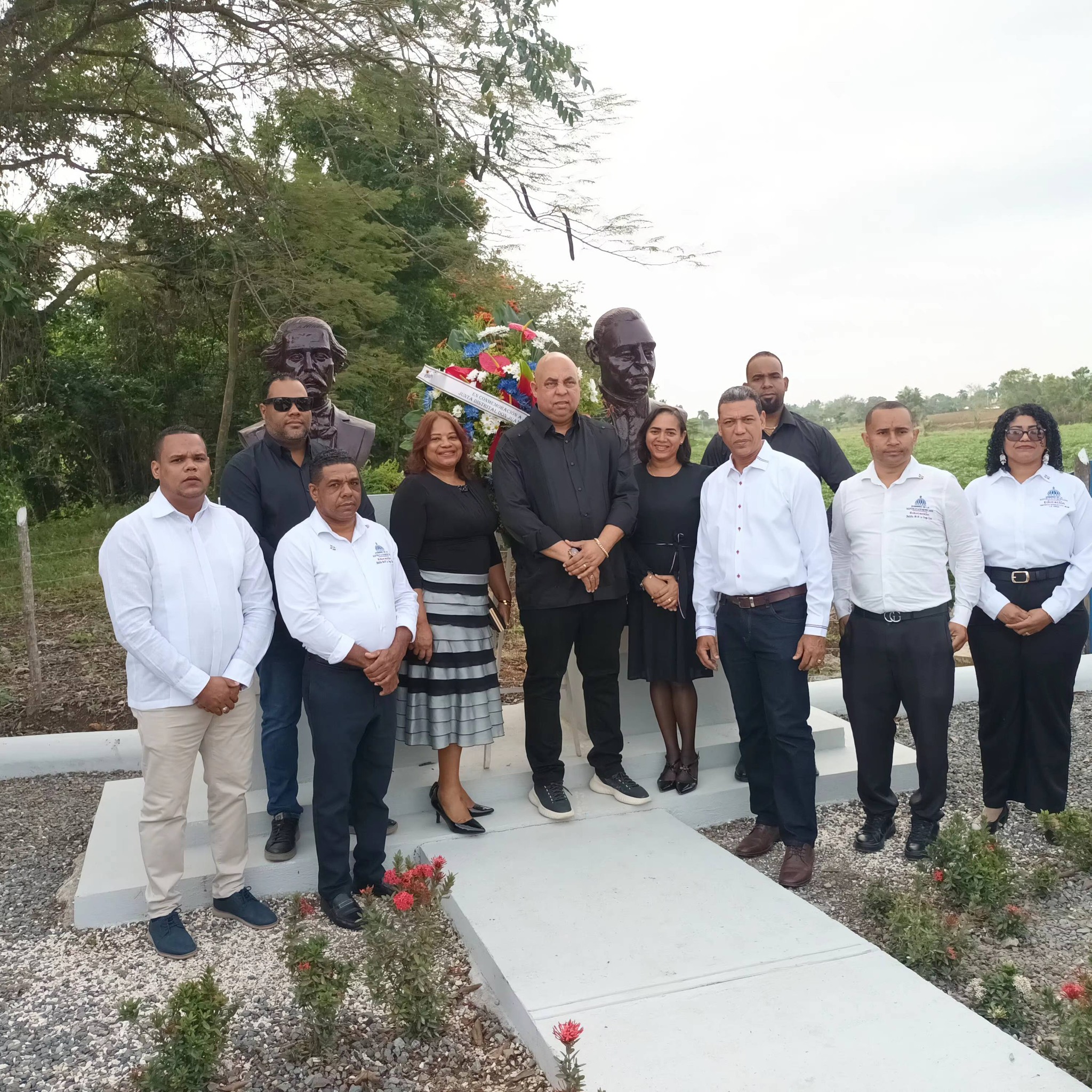OFRENDA FLORAL EN HONOR A JUAN PABLO DUARTE EN OCASIÓN DEL 182 ANIVERSARIO DE LA INDEPENDENCIA NACIONAL
